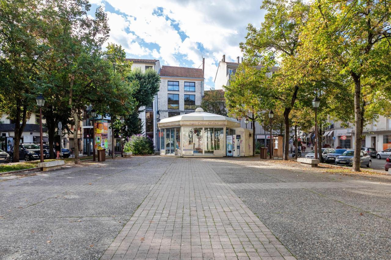 Appar Quartier Calm Coeur De Ville 아쟁 외부 사진